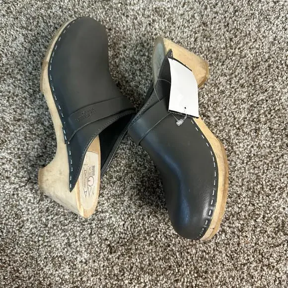 MAGUBA Women's Swedish Clog Size 5 In Black - Picture 5 of 7
